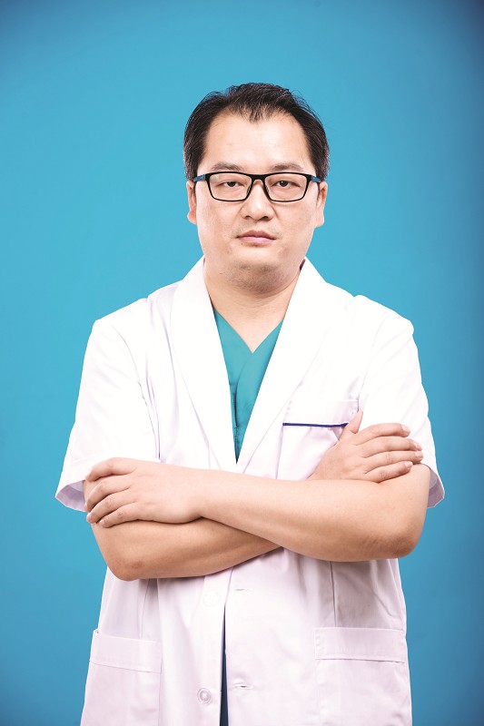 张涛：把患者从“鬼门关”里拉回来