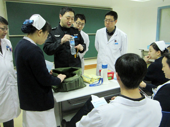 显微骨科开展消防安全知识培训及应急演练