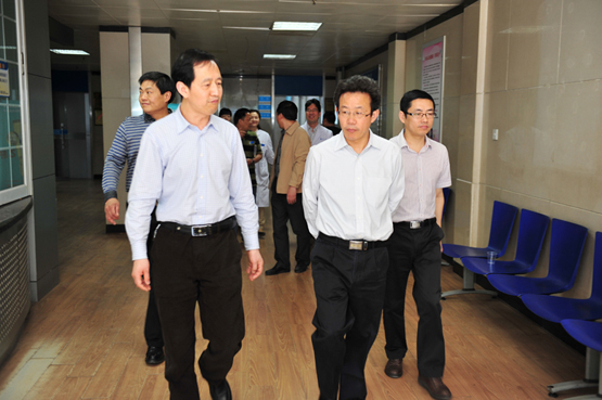 刘学勤副市长视察我院禽流感防控工作