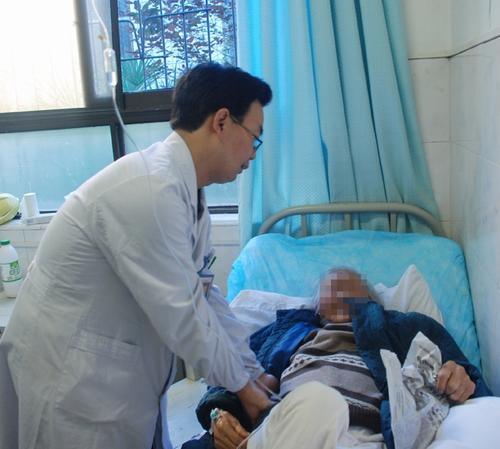 市人民医院介入科“经皮穿刺椎体成形术”再现光彩