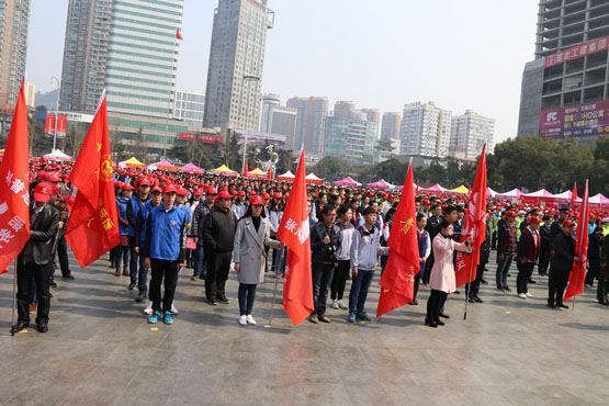 我院成功开展学雷锋志愿服务大型义诊