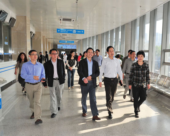 省卫计委领导视察市人民医院儿童医疗中心建设