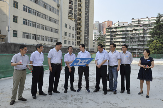 副市长刘学勤视察我院改扩建工程