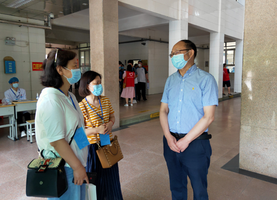 备战高考学子忙 人医体检保健康