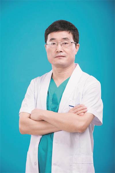 董荣坤：让胃肠重症患者“起死回生”