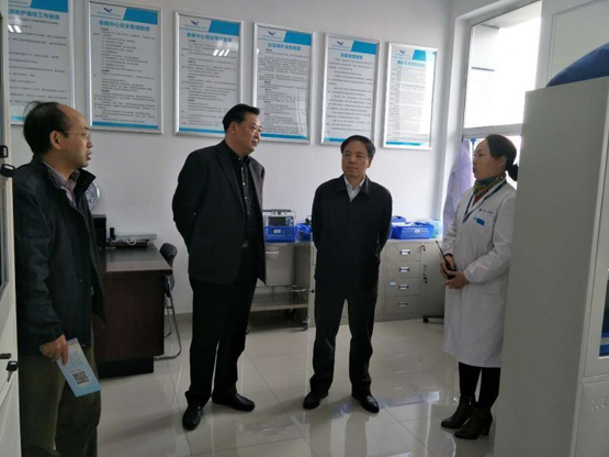 省卫计委主任杨云彦视察武当山机场急救中心