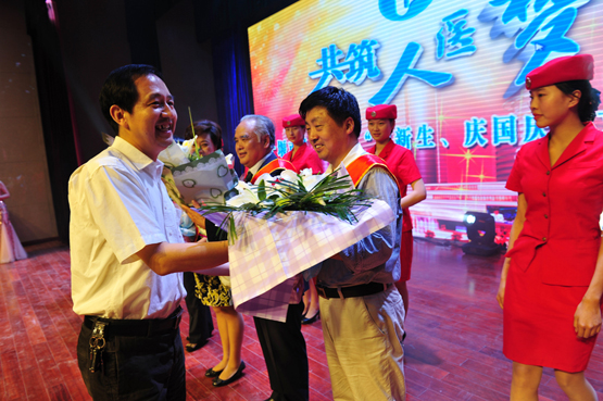 我院“共筑人医梦”文艺晚会成功举行